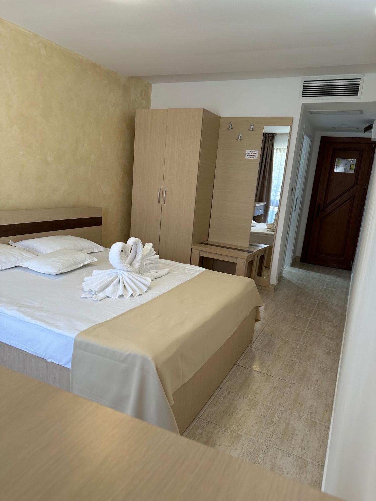 Hotel Selena Boutique Neptun Exterior photo